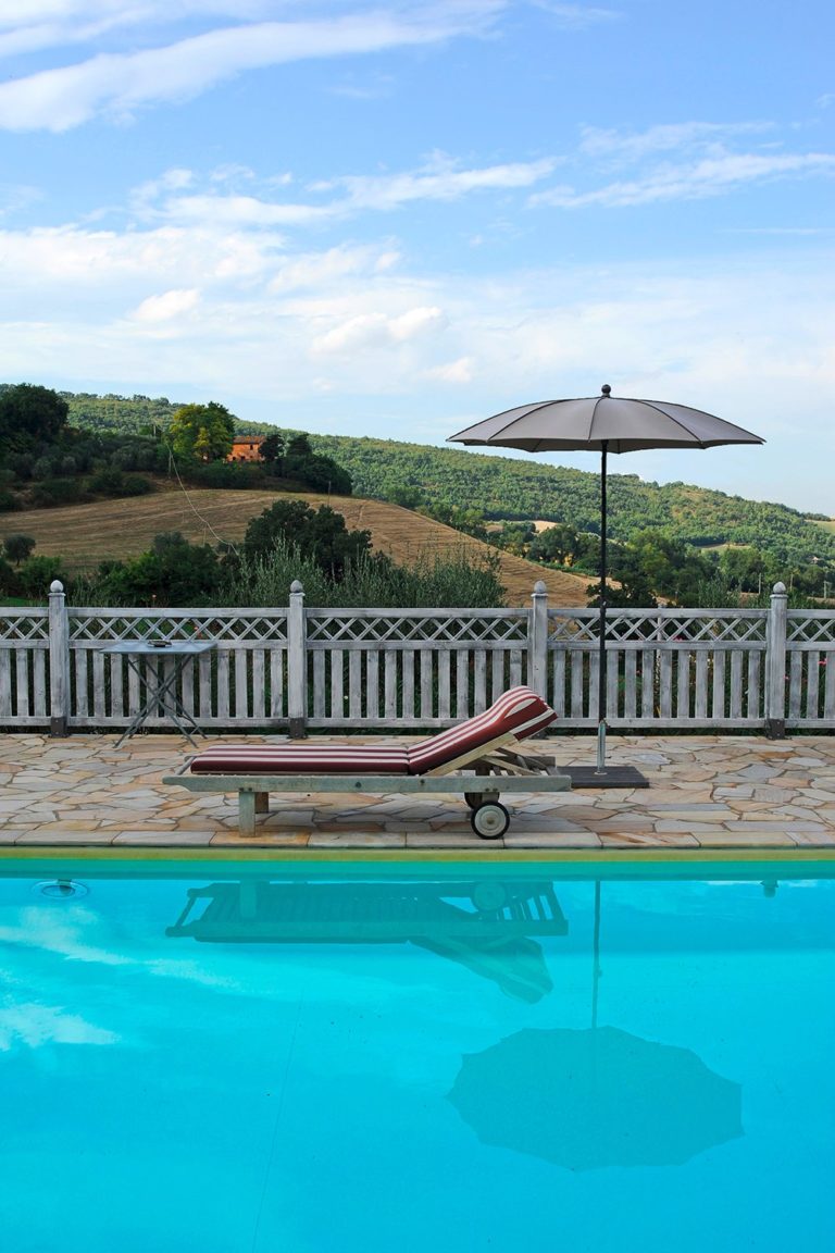 Agriturismo Nelle Marche Con Piscina Fossombrone Vicino Mare E Pesaro